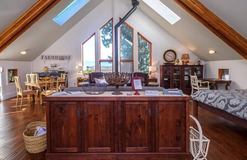 Mount Vernon Other | Gooserosa Bed & Breakfast farm