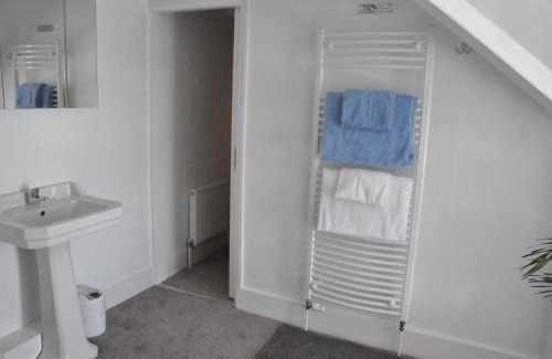 Tintagel Bed & Breakfast | Gordon House B & B