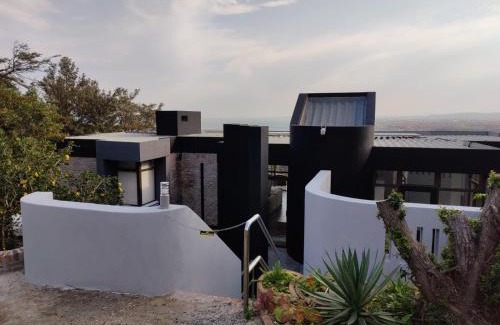 Mountainside Apartment | Gordon's Bay Sunset View