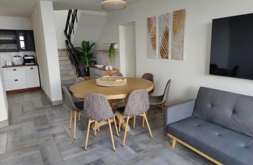 Mountainside Apartment | Gordon's Bay Sunset View