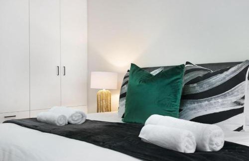Gordons Bay Central Apartment | Gordonia 10