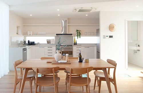 Clovelly House | Gordons Bay Vista ISYD