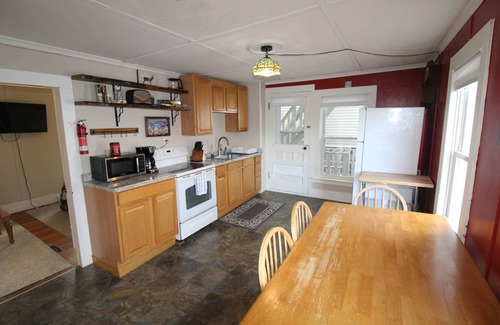 North Creek House | Gore Mountain Getaway Huge house with 3 Apartments