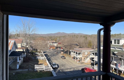 North Creek House | Gore Mountain Getaway Huge house with 3 Apartments