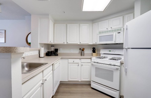 Ballston Apartment | Gorgeous 1 Bedroom Condo at Ballston