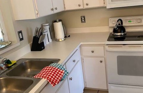 Sun 'N Lake Villa | Gorgeous 2-3 bedroom Sun N Lake Villa with Garage