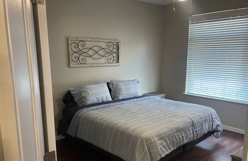 Southeast Apartment | GORGEOUS 2 BED 2 BATH MINUTES FROM DOWNTOWN