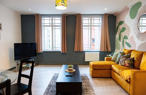 Bristol Old City Apartment | Gorgeous 2 bed apartment in Bristol City Centre