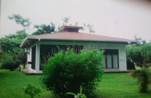 Parrita House | Gorgeous 2 bedroom cottage with ocean view and new Internet Cable