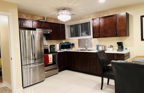 Regina Apartment | Gorgeous 2 Bedroom Suite Close to Airport in Regina