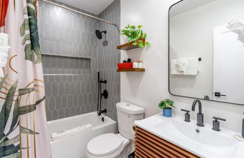 Hillcrest House | Gorgeous 2bd 2ba House - Balboa Park Zoo Downtown