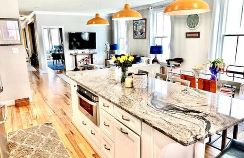 Church Hill House | Gorgeous 3 BD Home in Churchill, completely modern inside! Chimborazo Park