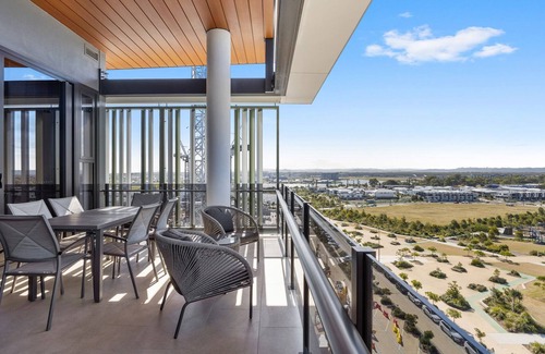 Bokarina Apartment | Gorgeous 3-Bed Unit Minutes from Beach