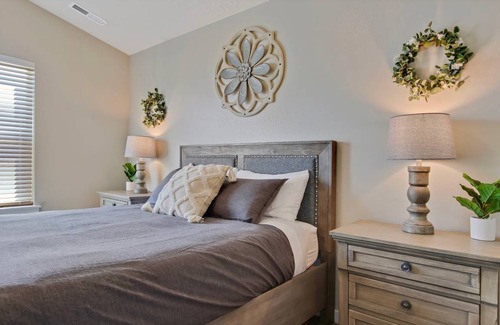 Meridian House | Gorgeous 3 Bedroom Private Custom Home in Central Meridian