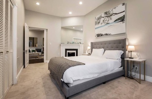 Clifton House | Gorgeous 3BR 2BA on Frankfort | by Cozysuites