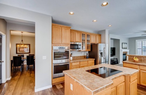 Southridge House | GORGEOUS 4 Bedroom in Highlands Ranch!