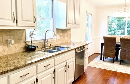 Alpharetta House | Gorgeous 4 BR Home - 1.5 mi from DT Alpharetta and Avalon
