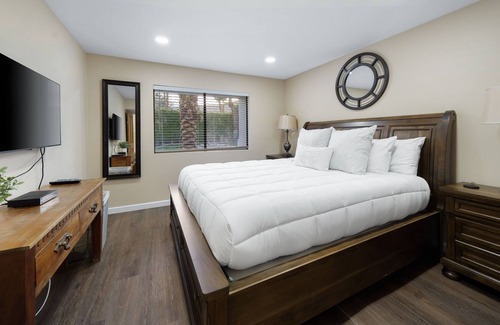 Magnesia Falls Cove House | Gorgeous 4BDR House in Rancho Mirage
