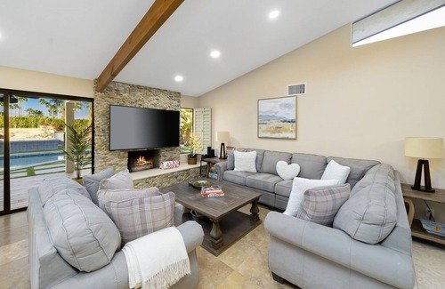 Magnesia Falls Cove House | Gorgeous 4BDR House in Rancho Mirage