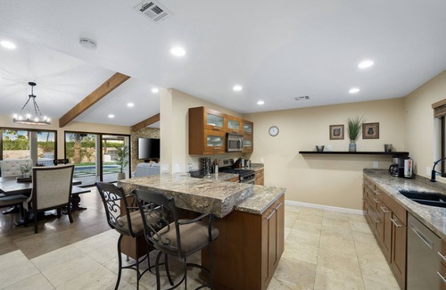 Magnesia Falls Cove House | Gorgeous 4BDR House in Rancho Mirage