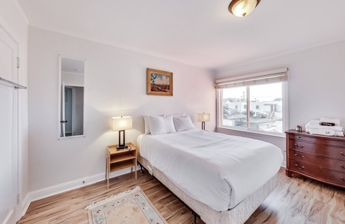 Parkside House | Gorgeous 4br/2ba home near Ocean Beach