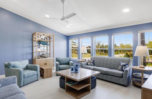Gumbo Limbo House | Gorgeous 5 Bedroom Home with Heated Pool and Spa