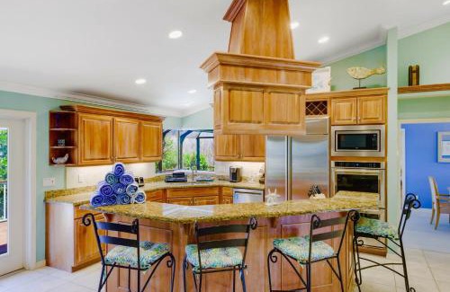 Gumbo Limbo House | Gorgeous 5 Bedroom Home with Heated Pool and Spa