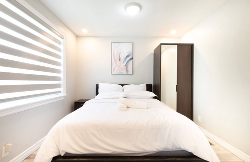 North York House | Gorgeous 6 Bedroom Home in North York