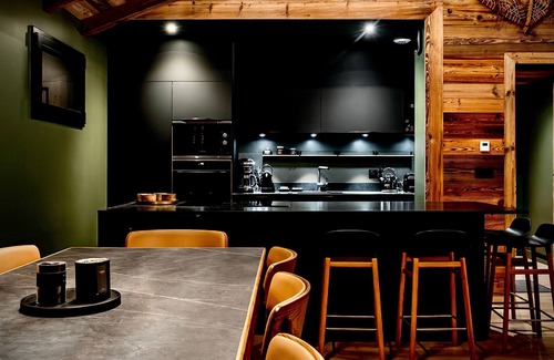 Montalbert Ski Chalet | Gorgeous 6-room chalet, jacuzzi and sauna, near slopes in La Plagne Montalbert