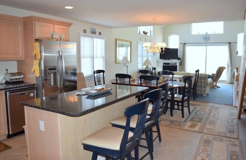 Sea Isle City House | Gorgeous and with Fabulous Views! Heart of Sea Isle!
