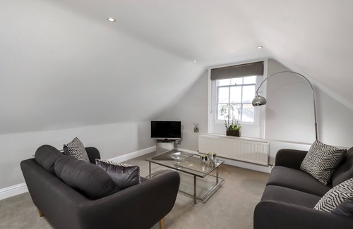 Winchester Apartment | Gorgeous Apartment in the heart of Winchester