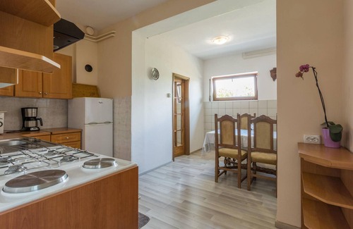 Svetvincenat Apartment | Gorgeous apartment in Svetvincenat