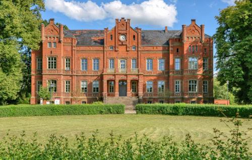 Krakow am See Apartment | Gorgeous Apartment In Krakow Am See