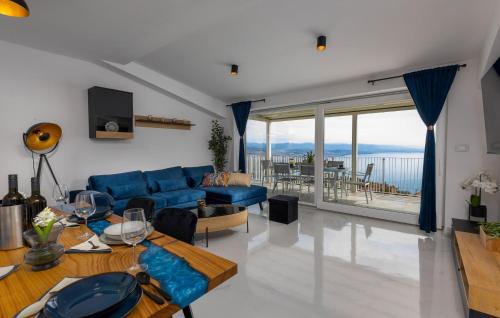 Bregi Apartment | Gorgeous Apartment In Bregi With Wifi
