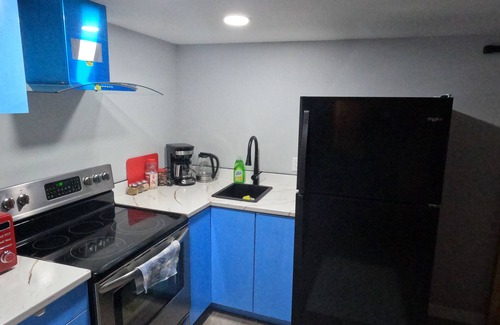 Calgary House | Gorgeous Basement Apartment