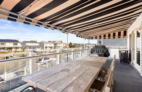 Riviera House | Gorgeous Bay Front property with boat slip and pool