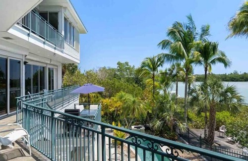 Wulfert House | Gorgeous Bayfront Estate on Captiva Drive w/ Pool