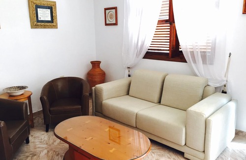 Alcala Villa | Gorgeous Beach Front Villa