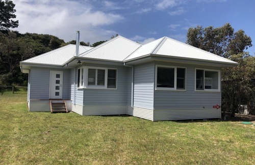 Venus Bay House | Gorgeous beach house located near shops & beach No 1. Free WiFi. Fully fenced.