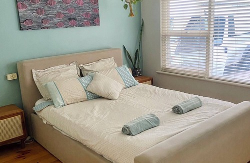West Beach House | Gorgeous Beachside Bungalow in West Beach (Pet Friendly!)