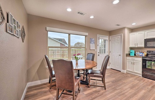 Bentonville Cottage | Gorgeous Bentonville Vacation Rental!