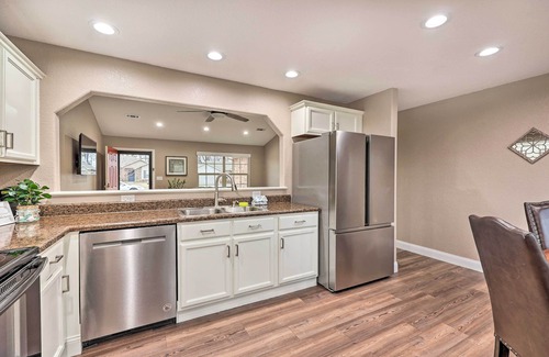 Bentonville Cottage | Gorgeous Bentonville Vacation Rental!