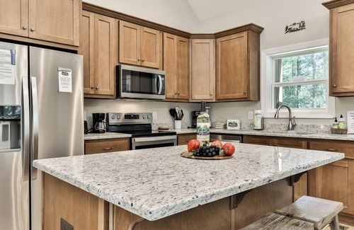 Ellijay Cabin | Gorgeous Brand New Cottage on Trout Stream