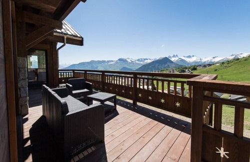 La Toussuire Ski Chalet | Gorgeous chalet up to 14 guests with swimming-pool