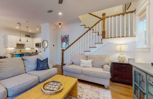 Lakeside at Blue Mountain Beach House | Gorgeous coastal home with plenty of space and easy beach access