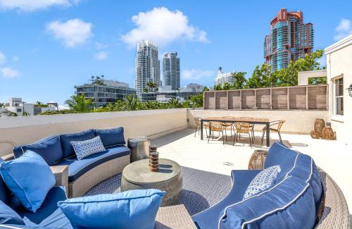 South of Fifth Apartment | Gorgeous coastal PH with Large Private Terrace