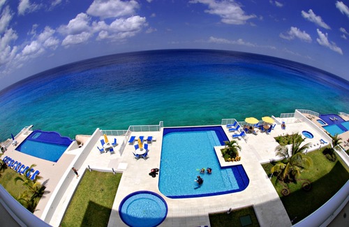 Zona Hotelera Norte Condo | Gorgeous Condo, Amazing Oceanfront views , Great Snorkeling out-front!