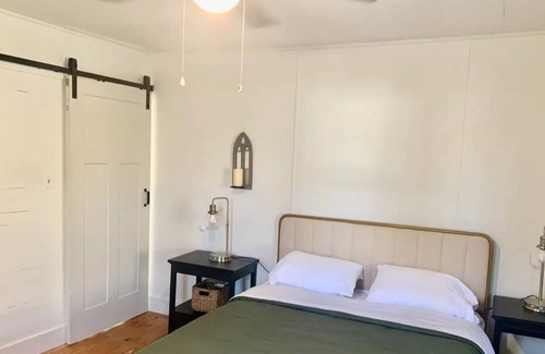 Powell Cottage | Gorgeous Cottage 15 minutes from Downtown Knoxville!