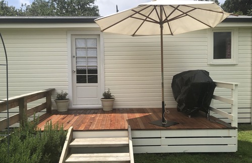Puketapu House | Gorgeous cottage set in spacious rural Hawkes Bay garden