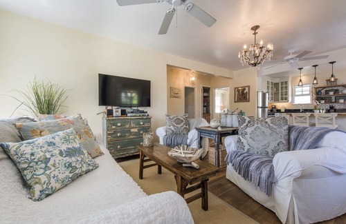 Mission Beach Cottage | Gorgeous Cottage. The Perfect place to be at the Beach.